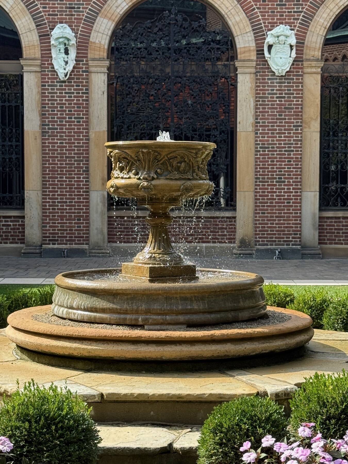 Dayton Art Institute gardens