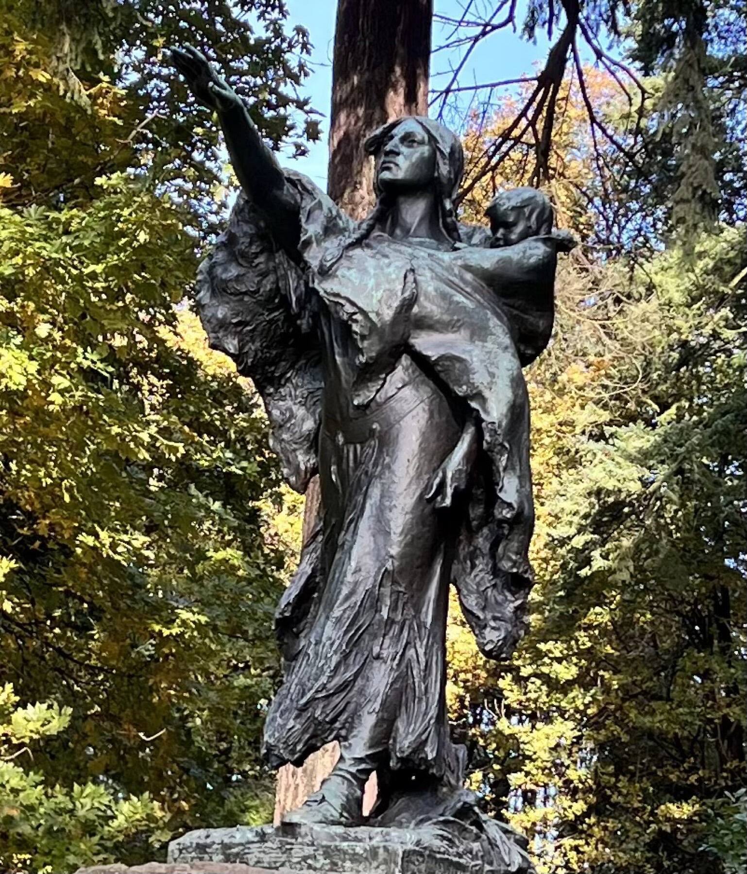 Sacajawea Statue, Portland