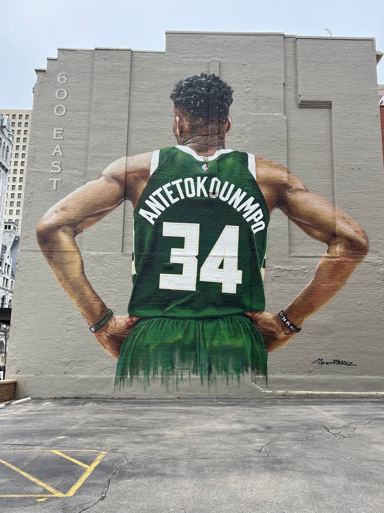 Giannis Antetokounmpo Mural, E. Wisconsin Avenue, Milwaukee, Wisconsin