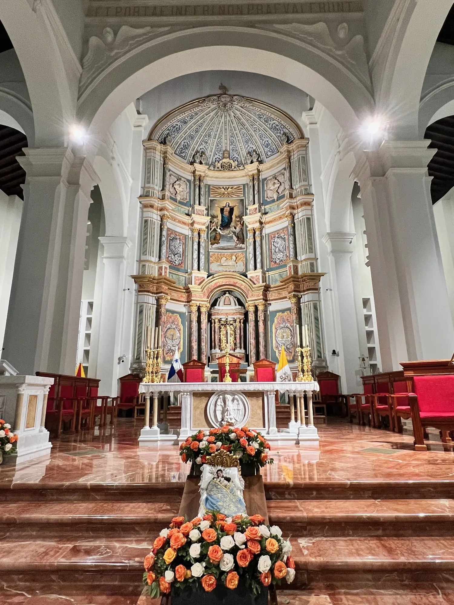 Interior of the Metropolitan Cathedral, Panama City