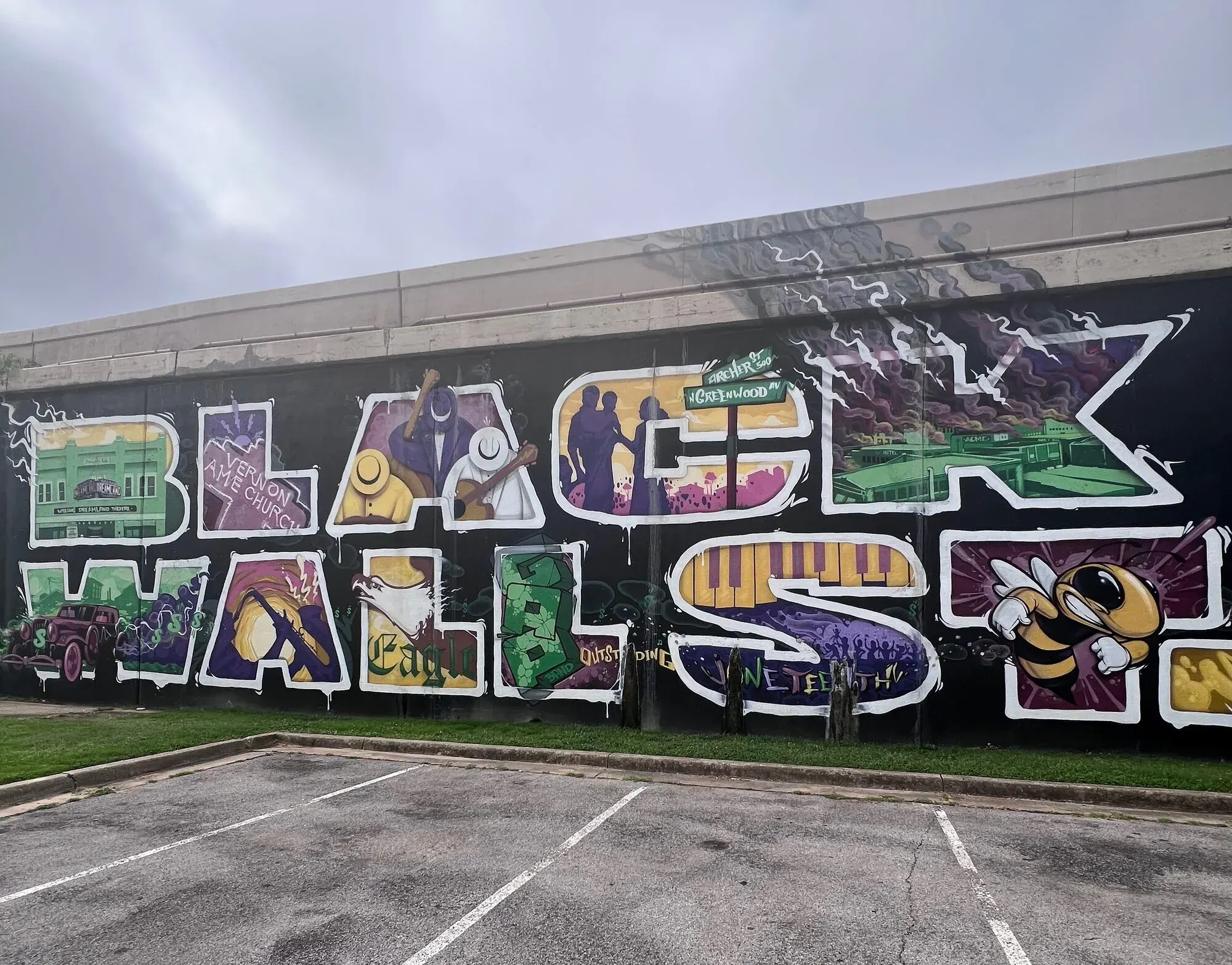 Black Wall Street mural in Greenwood, Tulsa